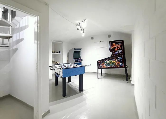 Game House In The Center