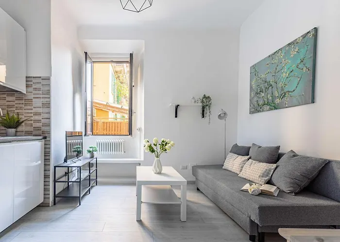 Joivy Cosy 1-Bed Flat In Navigli