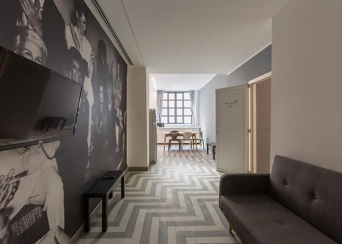 Armani House, Superior Apartment In City Center