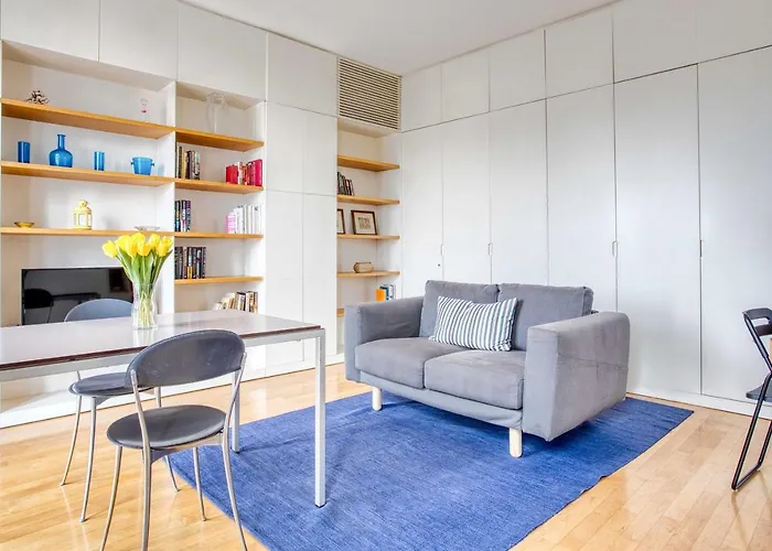 Joivy Vibrant Studio With Balcony