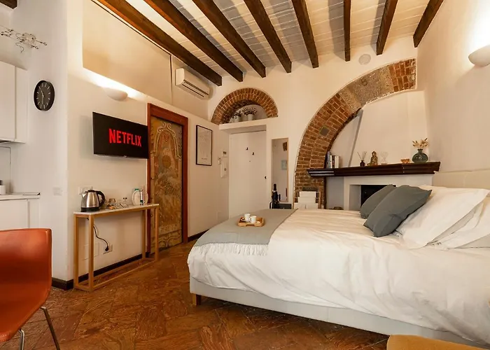Cozy House In Naviglio Grande - Homy Apartments