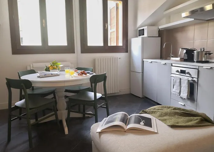 I Host Apartment - Pericle 9
