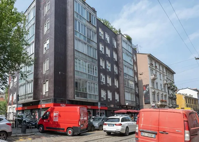 The Best Rent - Comfortable One Bedroom Apartment In Milan Downtown
