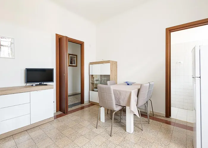 Milano Ca\' Granda Bright Apartment