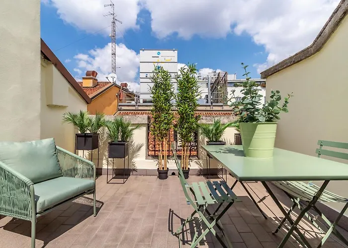 Zen Garden Rooftop Terrace And Duomo View
