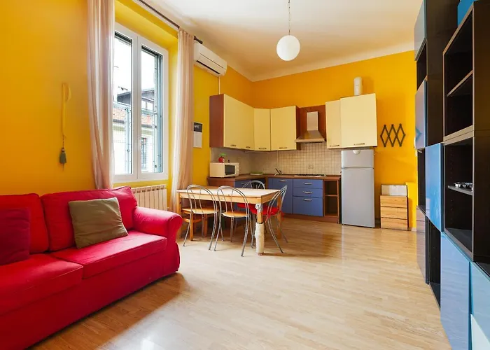 Milano Viale Umbria Colorful Apartment