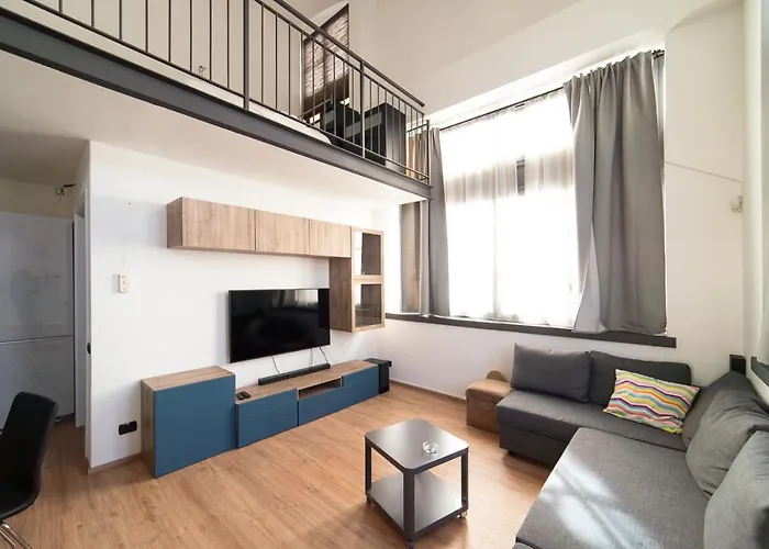 Hbhall Prada Loft 40