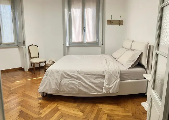 Elegante Stanza Matrimoniale
