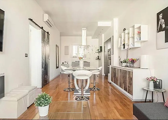 City Life Milan Apartment - Wi-Fi & Smart Tv