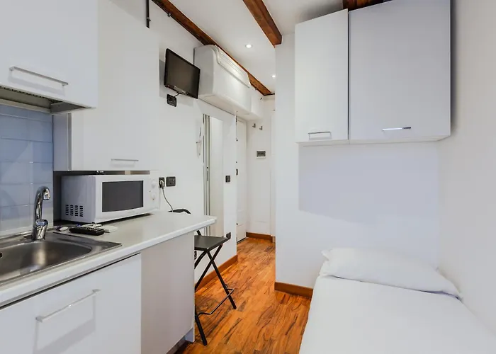 Sant Ambrogio Lovely Flat