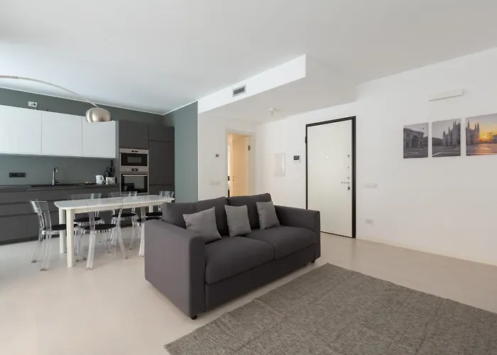 Porta Nuova Bright And Roomy Flat