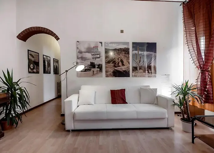 Happy & Beautiful Flat In Central Milan