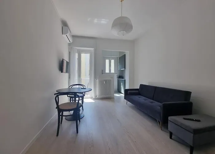Milan New Apartment In Lively Central Area