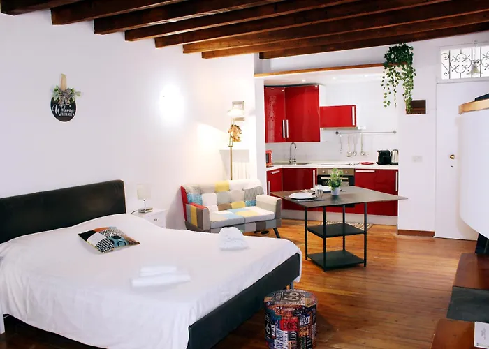 HBHALL Navigli 2 Apartment