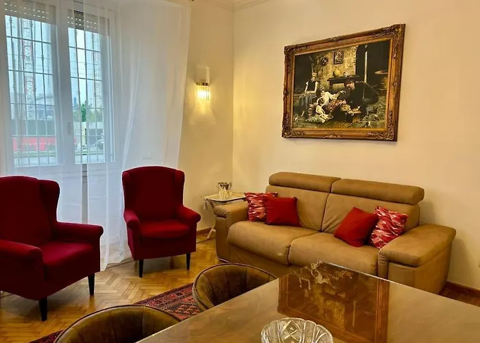Citylife Brand New Luxury Art Apartment