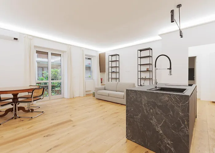 Brand New Apt With Balcony