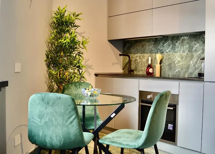 Savoia Central Milan