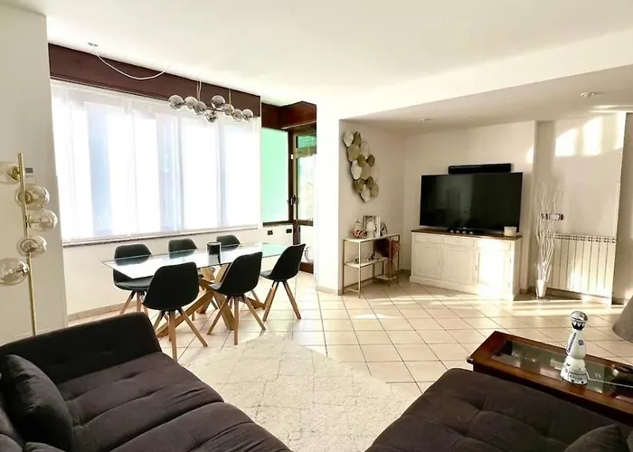 Cozy Apartment In Milan