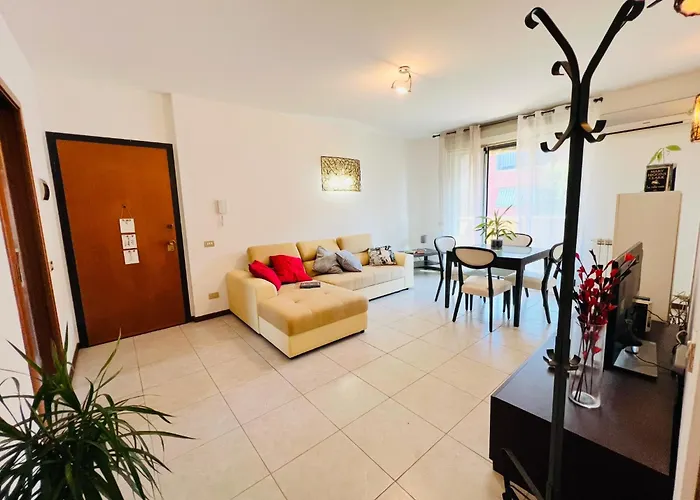 Big Apartment In Milan City Navigli District With 2 Balcony And Parking