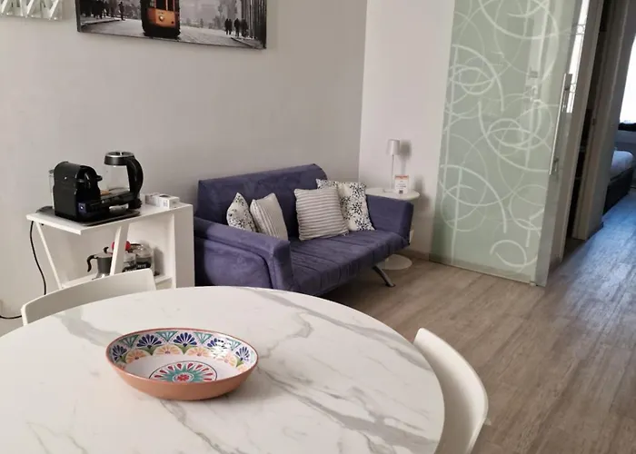 New! Tutto Qui - Apt Wagner - City Life