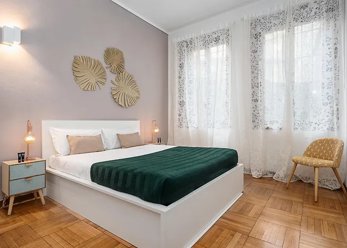 Classbnb - Two Apartments 400 Meters From The Duomo
