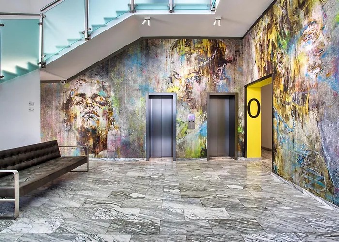 New Art Building- Posto Auto Palestra E Giardino