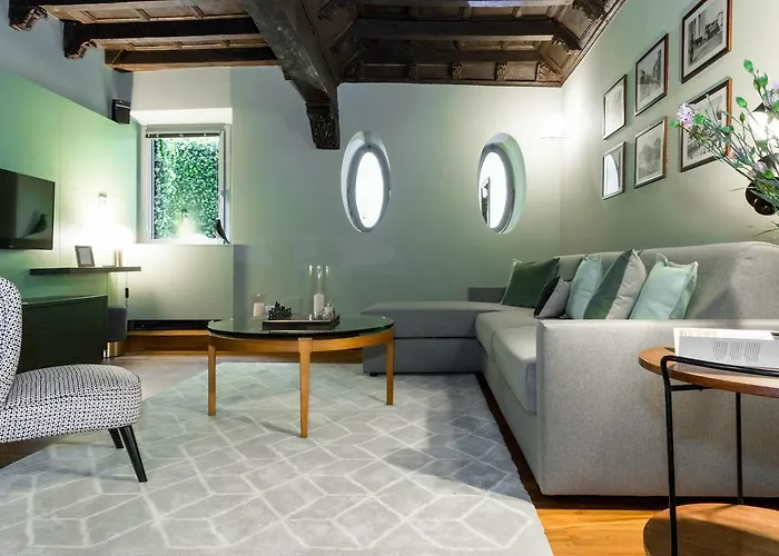 Joivy Luxurious Apt For 4 Near Duomo And Galleria Vittorio