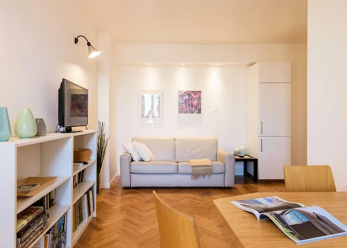 Joivy Homey 1-Bed With View Near Citylife