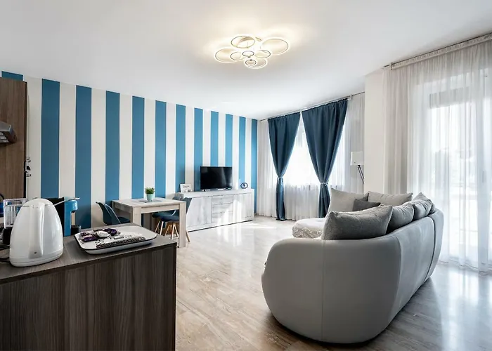 Amy Apartments, Sanzio 7