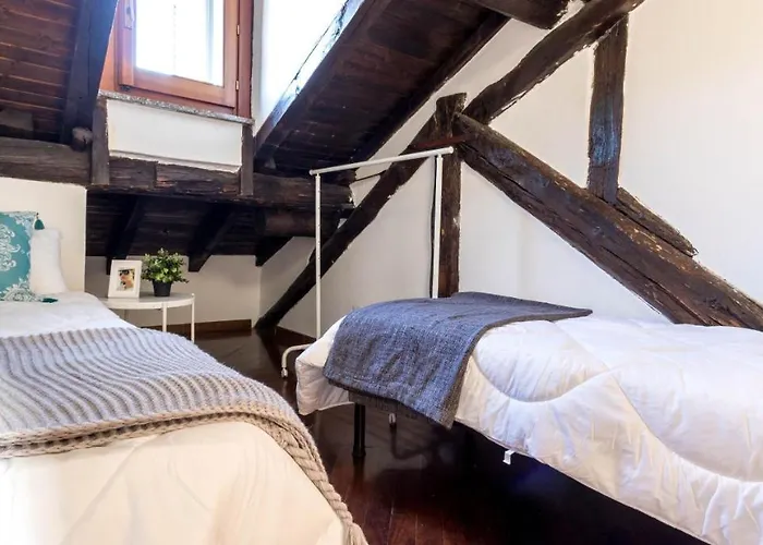 ALTIDO Big Wooden Apartment for 6 near Milano Center