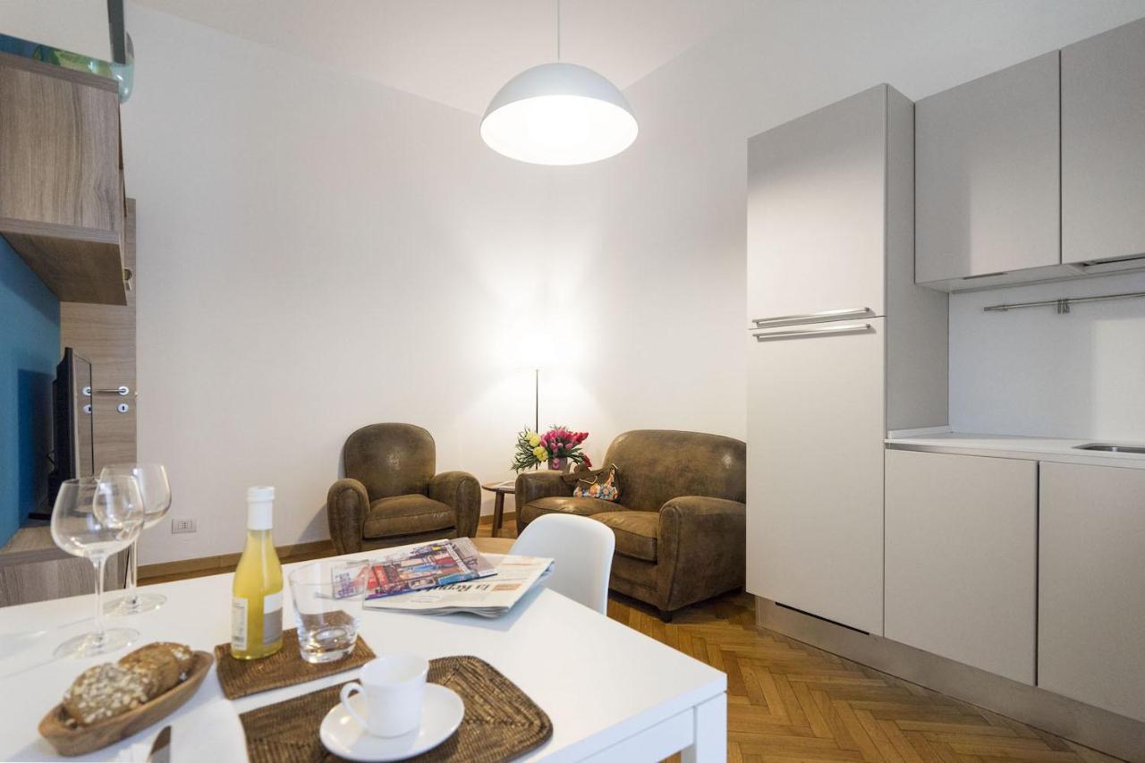 Contempora - Cavallotti 13 - B22 *