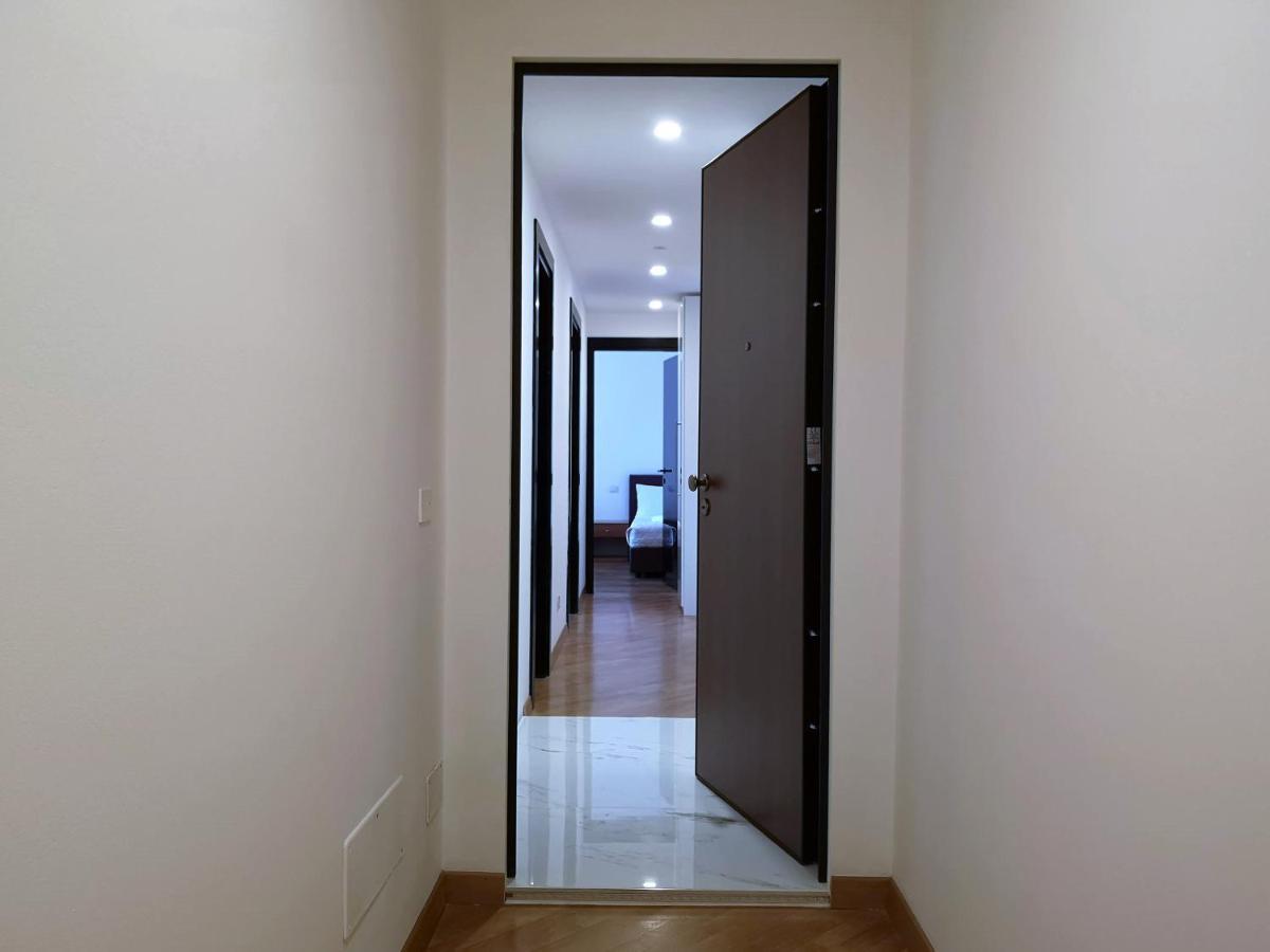 Pergolesi Apartment *