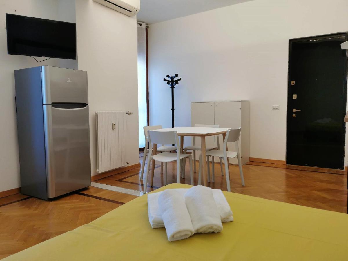 Pergolesi Apartment Milan