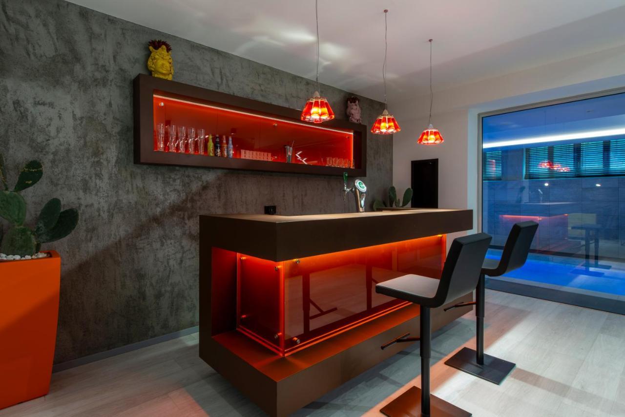 Vivilo With Private Pool-foresteria Apartment