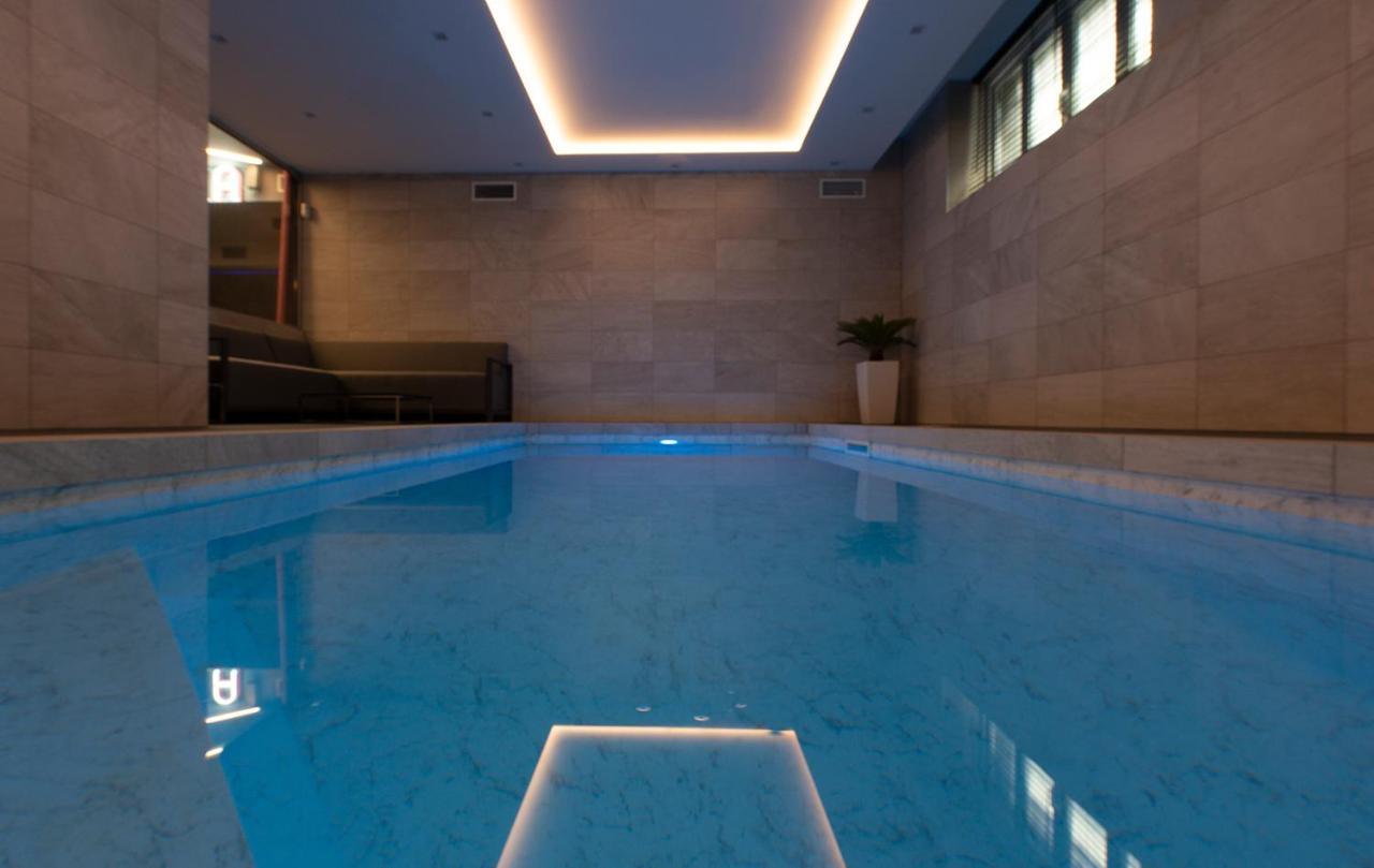 Vivilo With Private Pool-foresteria Apartment