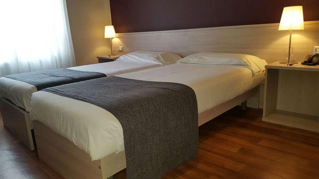 Mokinba Cristallo Hotel Milan