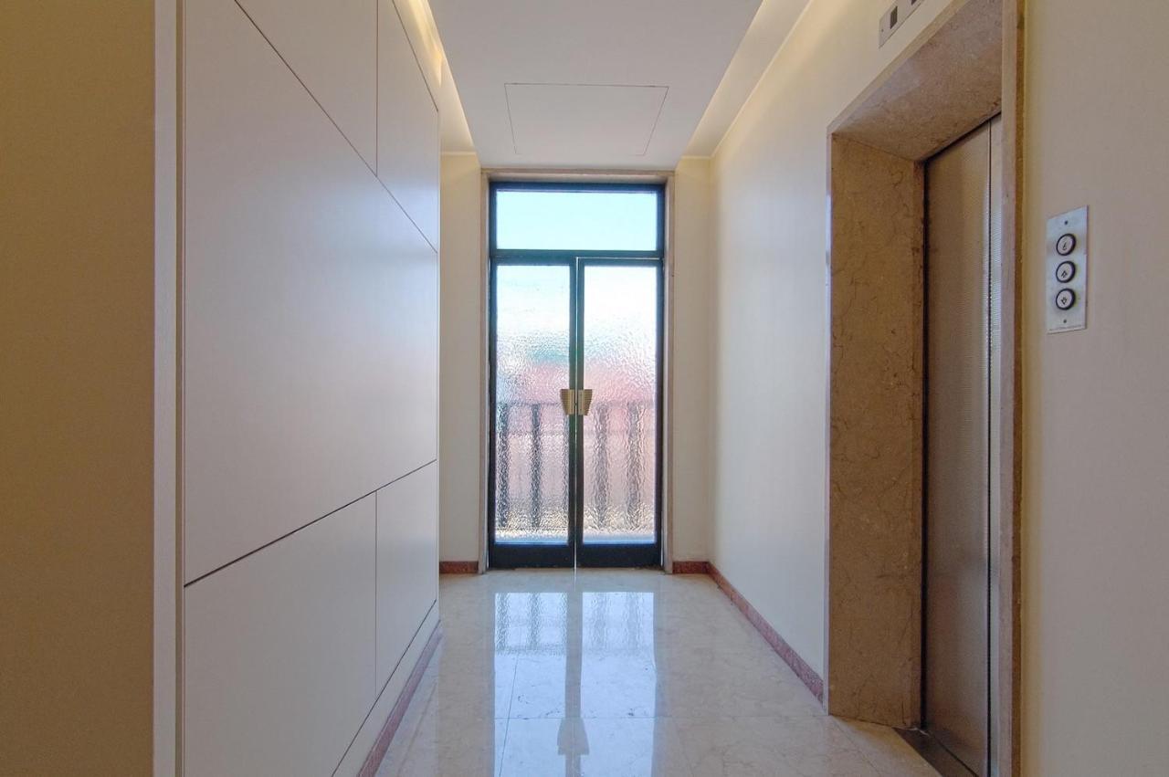 Contempora - Cavallotti 13 - A63 * Mailand