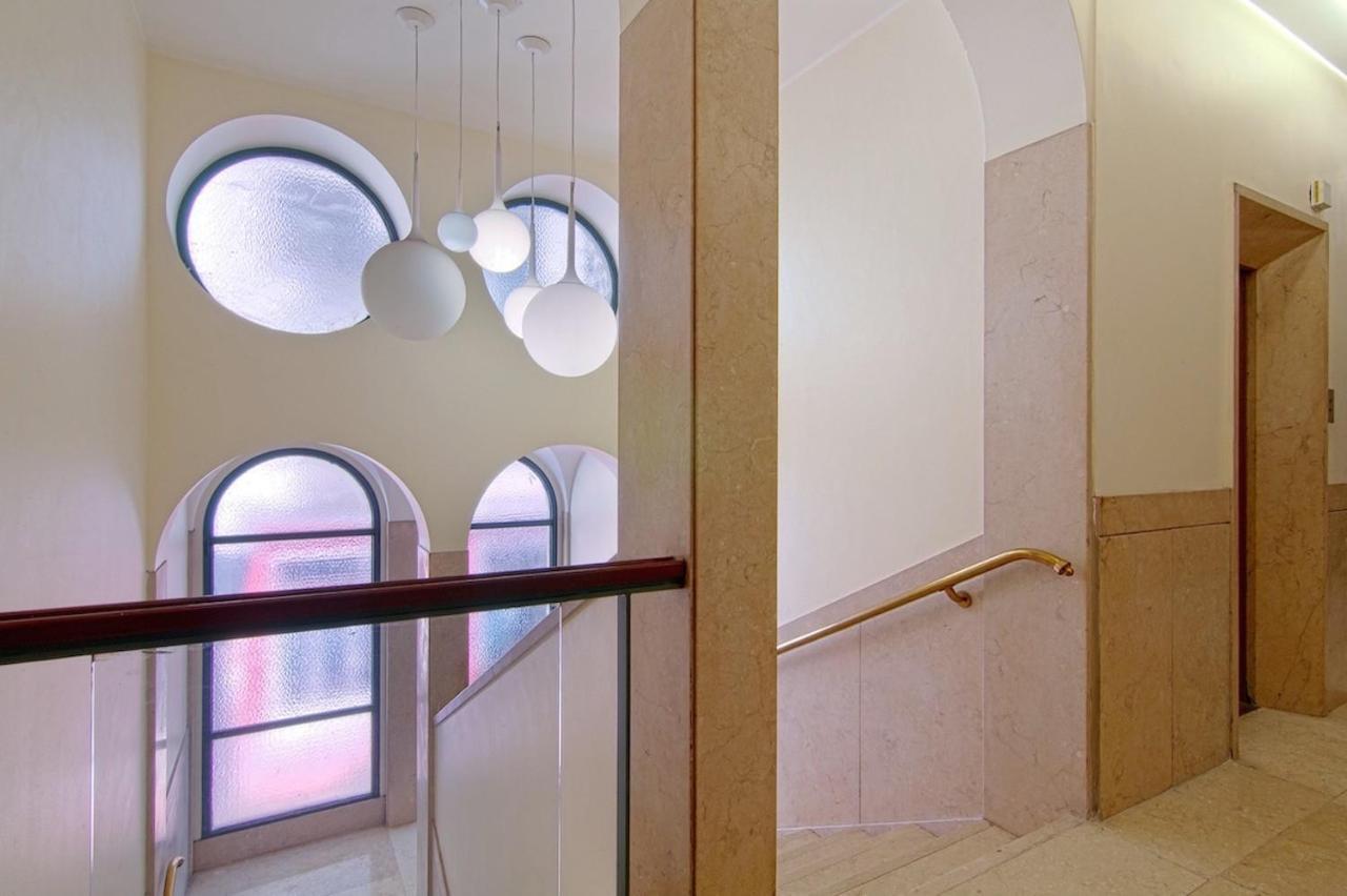 Contempora - Cavallotti 13 - A63 * Mailand