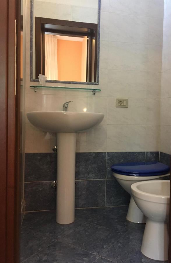 Capri Hotell *