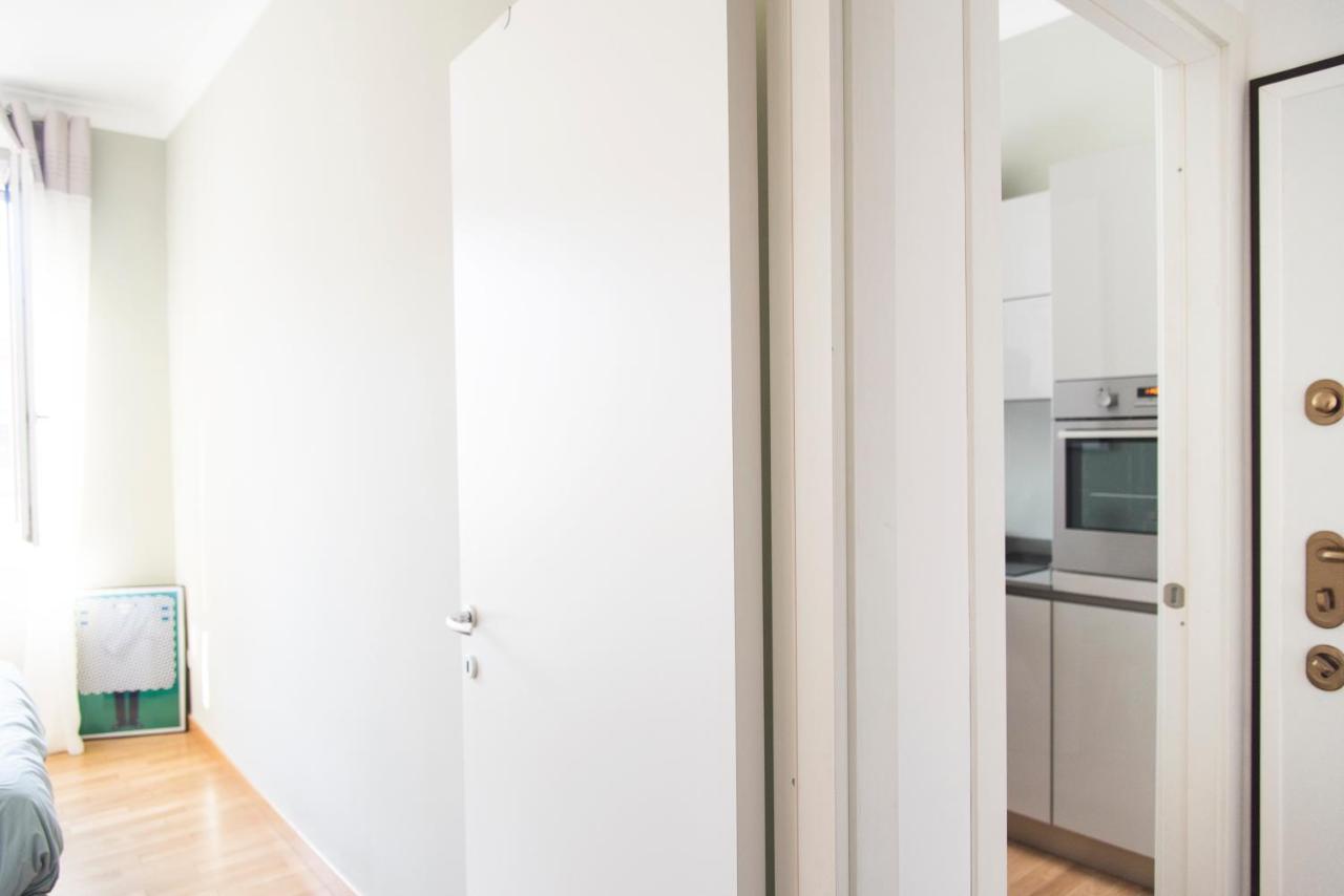Modern 1 Bedroom Flat Metro Stop Appartamento Milano