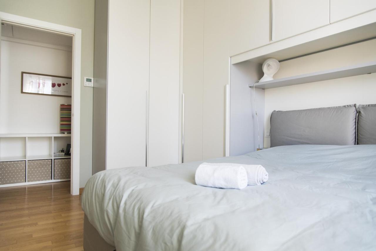 Modern 1 Bedroom Flat Metro Stop Appartamento *