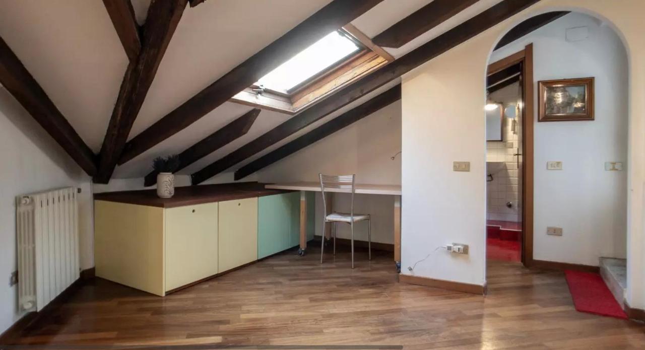 The Attic Of With Terrace View Apartment *