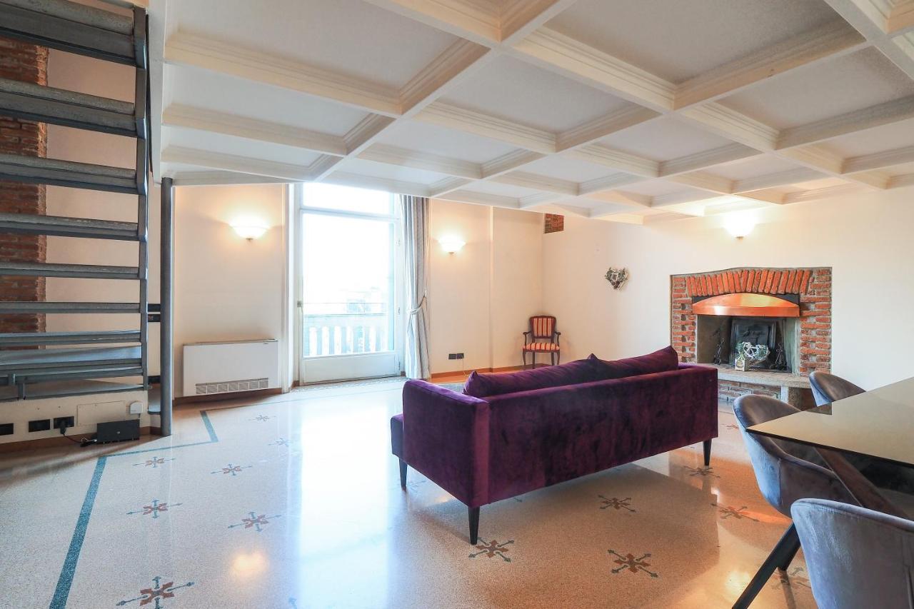 Apartment Unique Duomo Luxury Milan