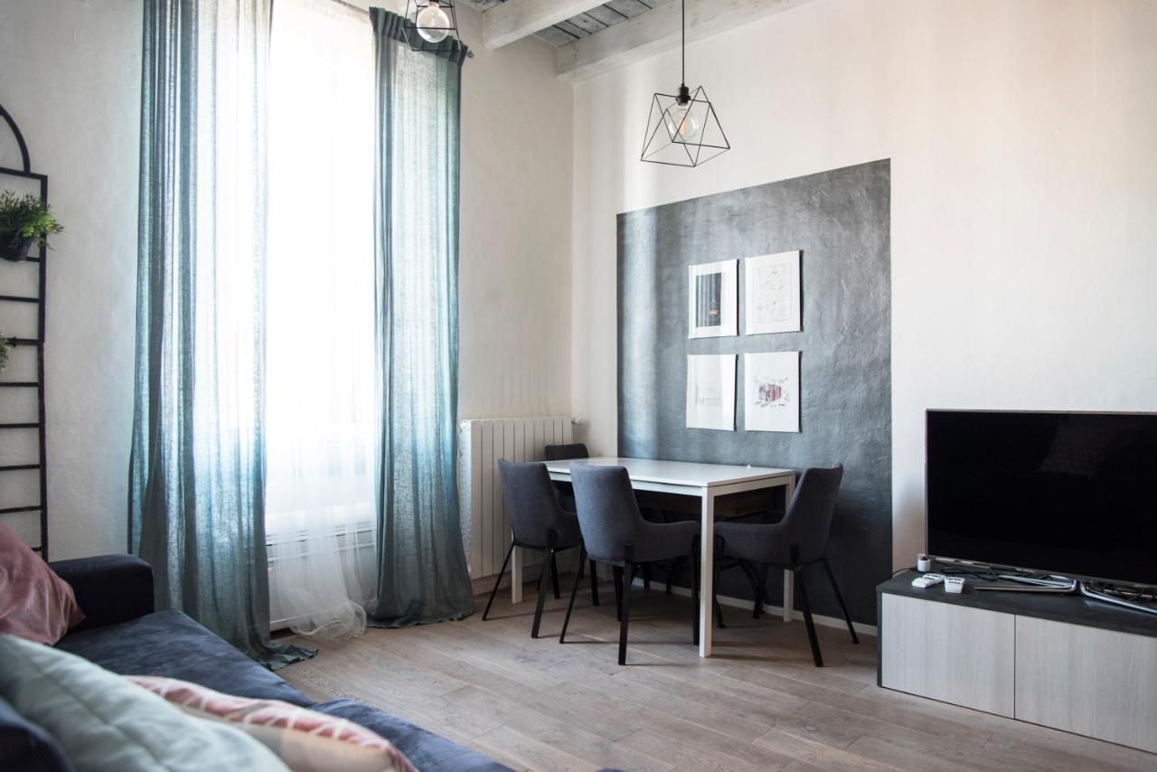 Youhosty - Correggio 12 Apartment *