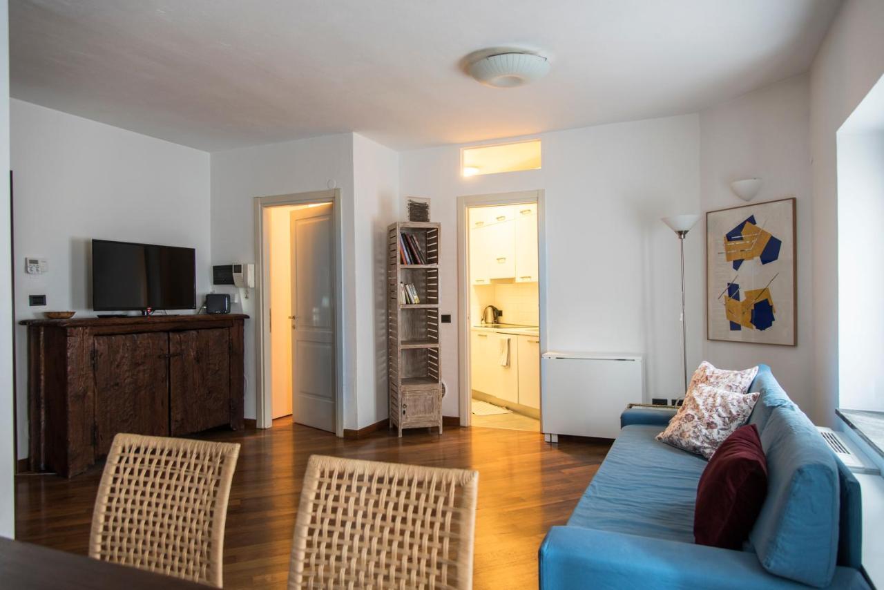 Youhosty - Laghetto Big 3 Apartment Mailand
