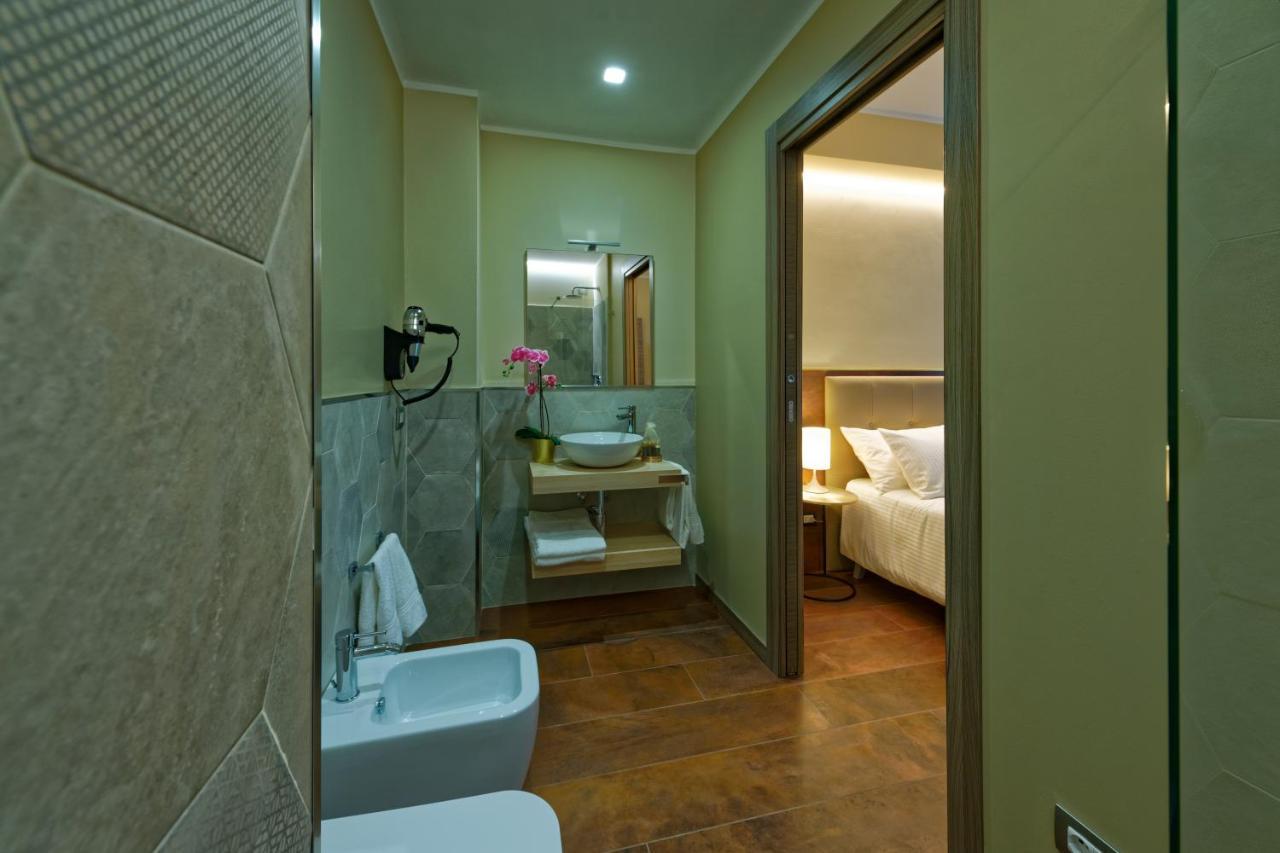 Red Ribbon Guest house 2*