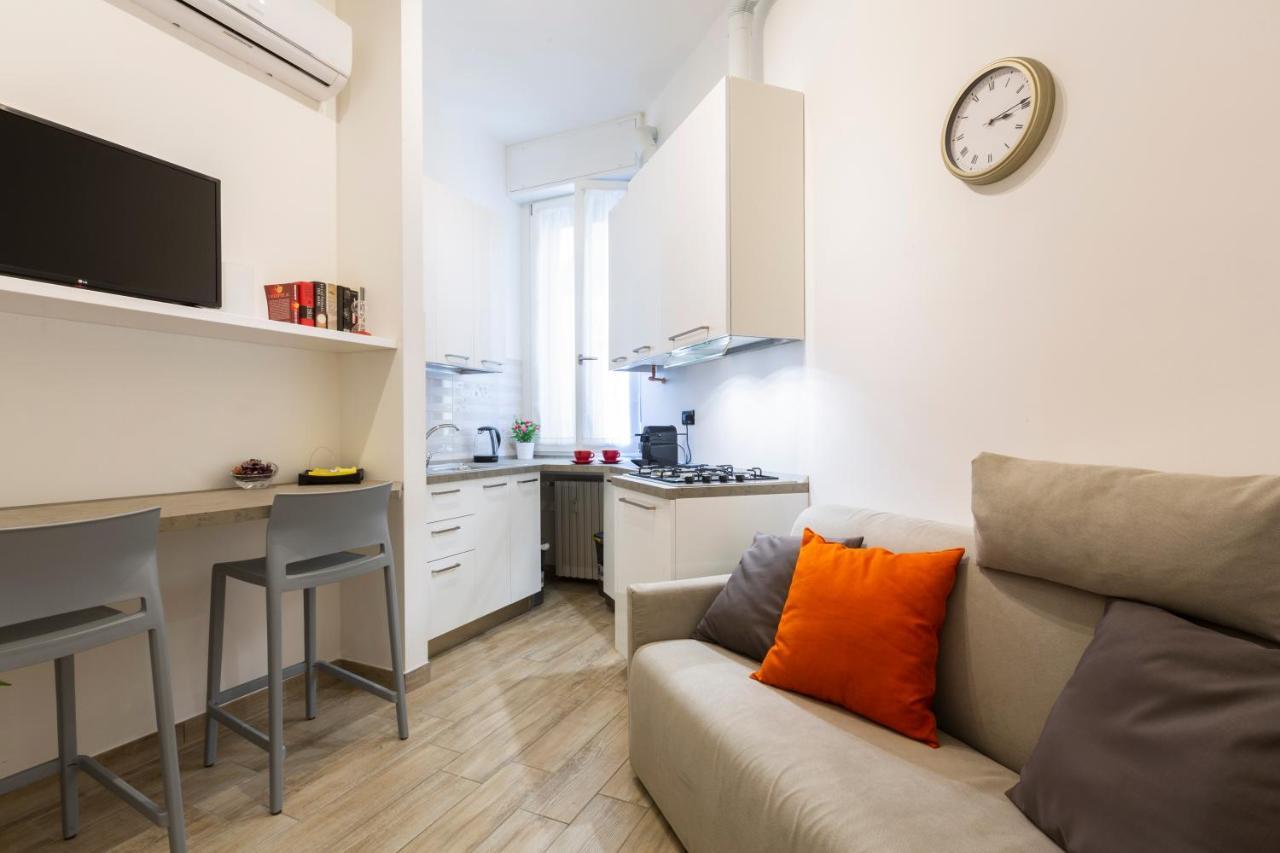 Yellow Line Apartment Mailand
