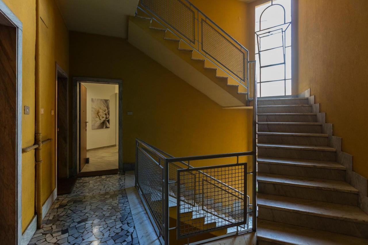 Apartment Yellow Line *