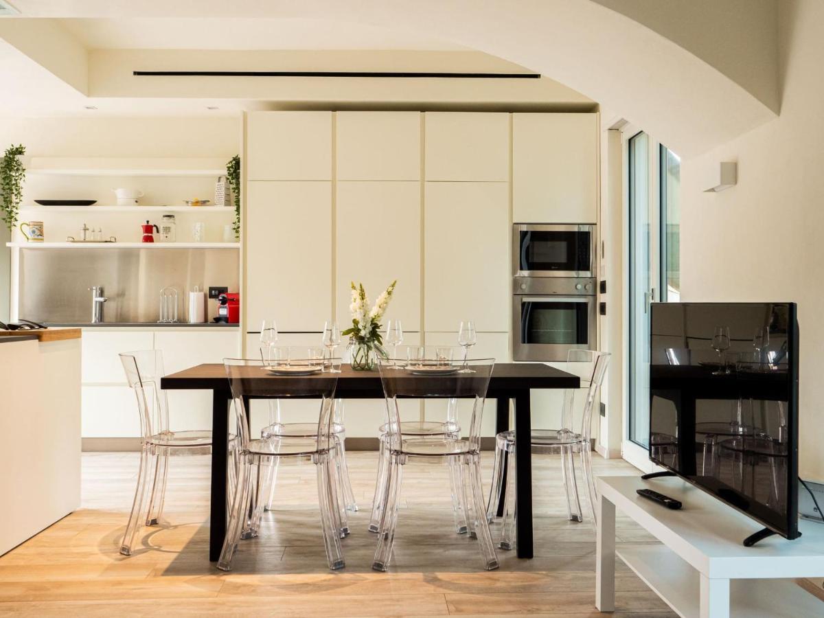 The Best Rent - Attic With Terrace In Downtown Milano