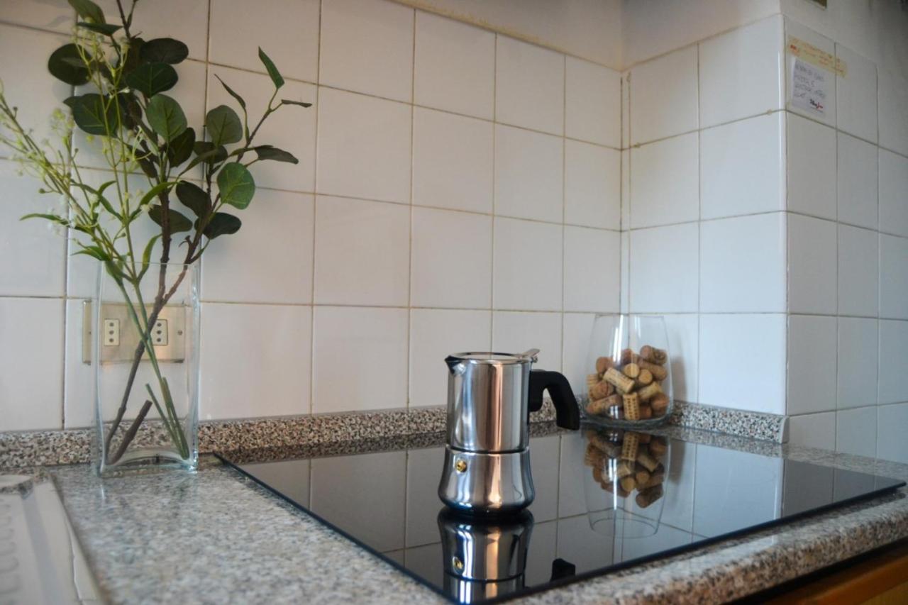 Joivy Lovely For 4 Next To Bus And Metro Station Appartement Milaan